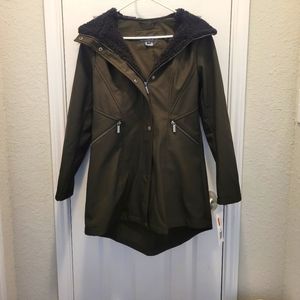 French Connection Water Repellant Jacket w Large Fur Cap. NWT. Winter Coat Women